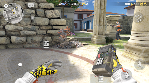 Critical Ops: Multiplayer FPS — character selection screenshot